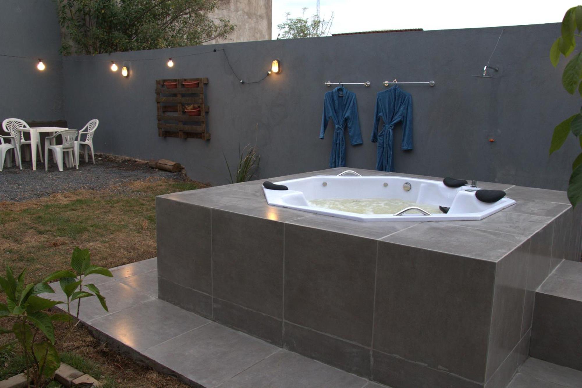 Casa Com Spa De Hidro Com Aquecedor A 700 Mts Do Centro Chapada dos Guimaraes Ngoại thất bức ảnh