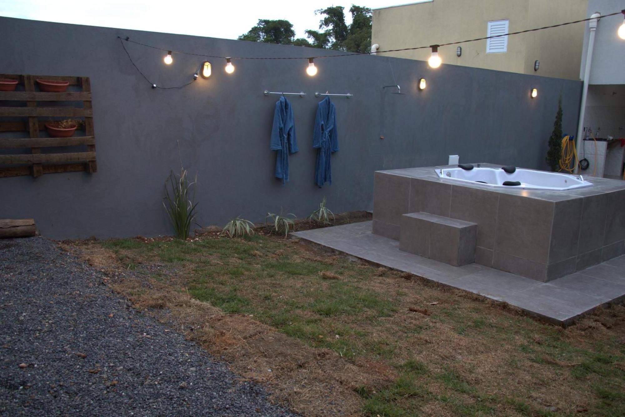 Casa Com Spa De Hidro Com Aquecedor A 700 Mts Do Centro Chapada dos Guimaraes Ngoại thất bức ảnh